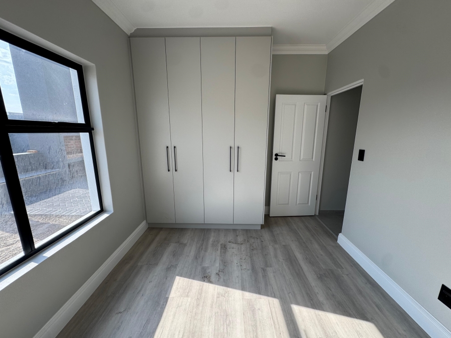 To Let 4 Bedroom Property for Rent in Sandown Estate Western Cape